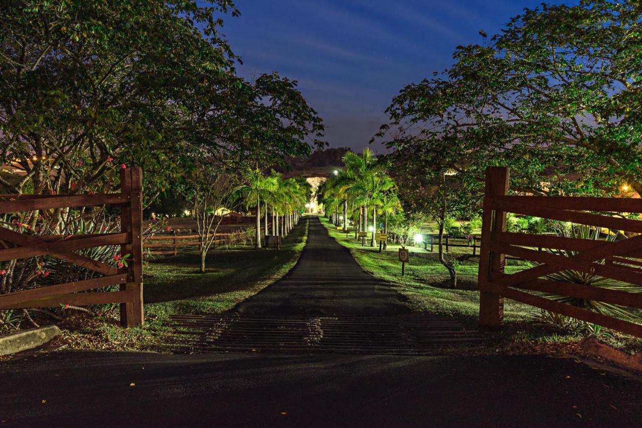 Hotel Fazenda Jacauna Бротас Экстерьер фото